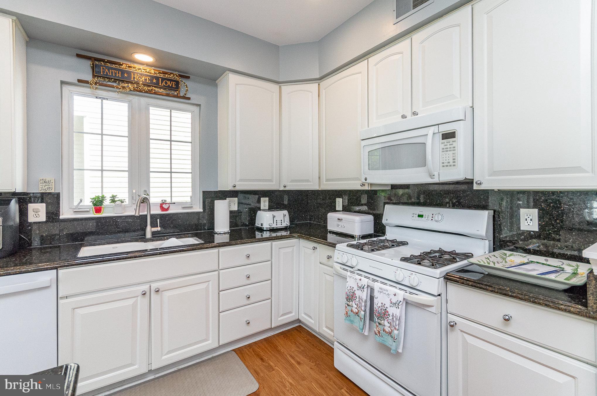 SOUTH RIDING - Residential