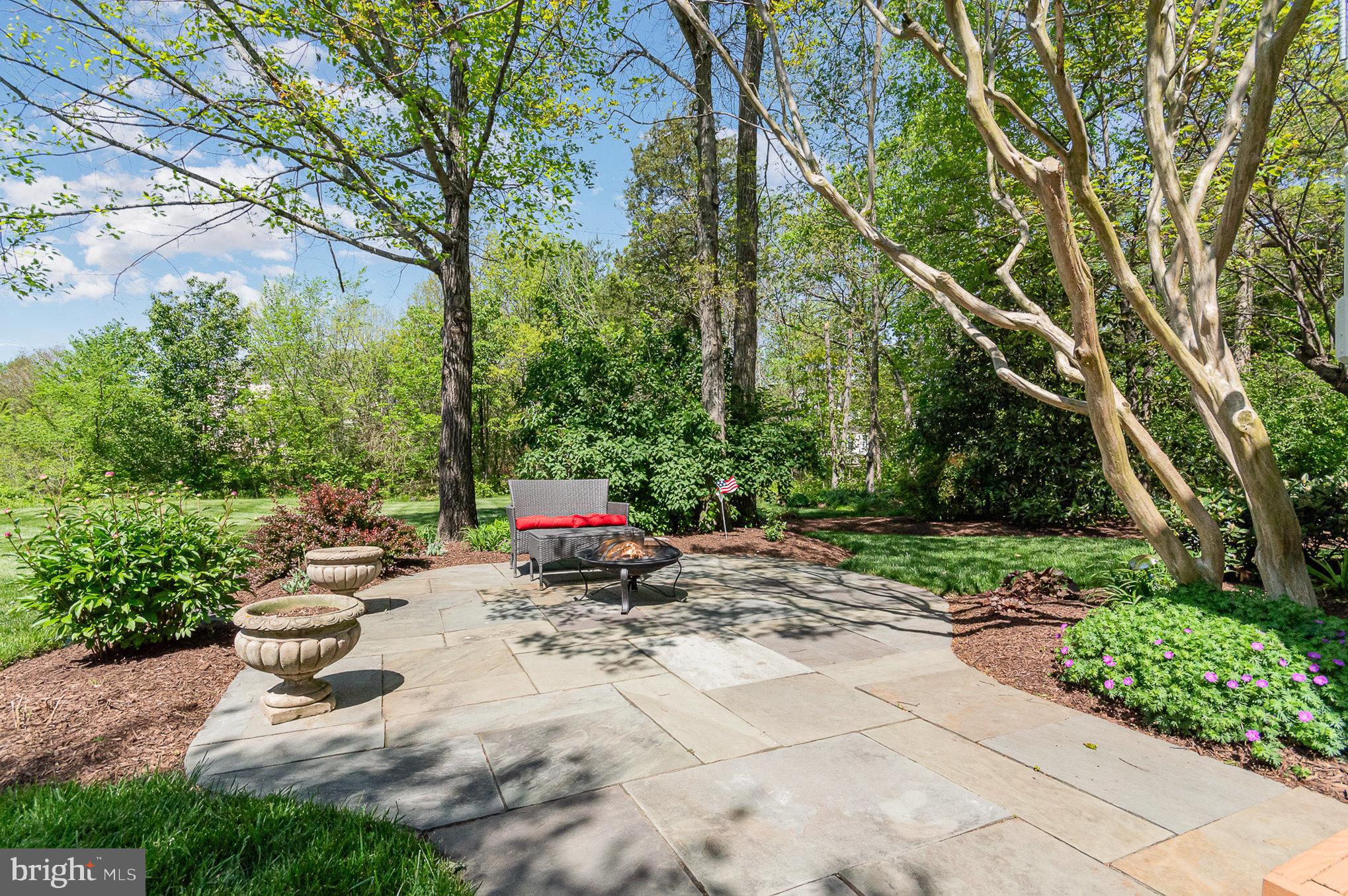 SOUTH RIDING - Residential