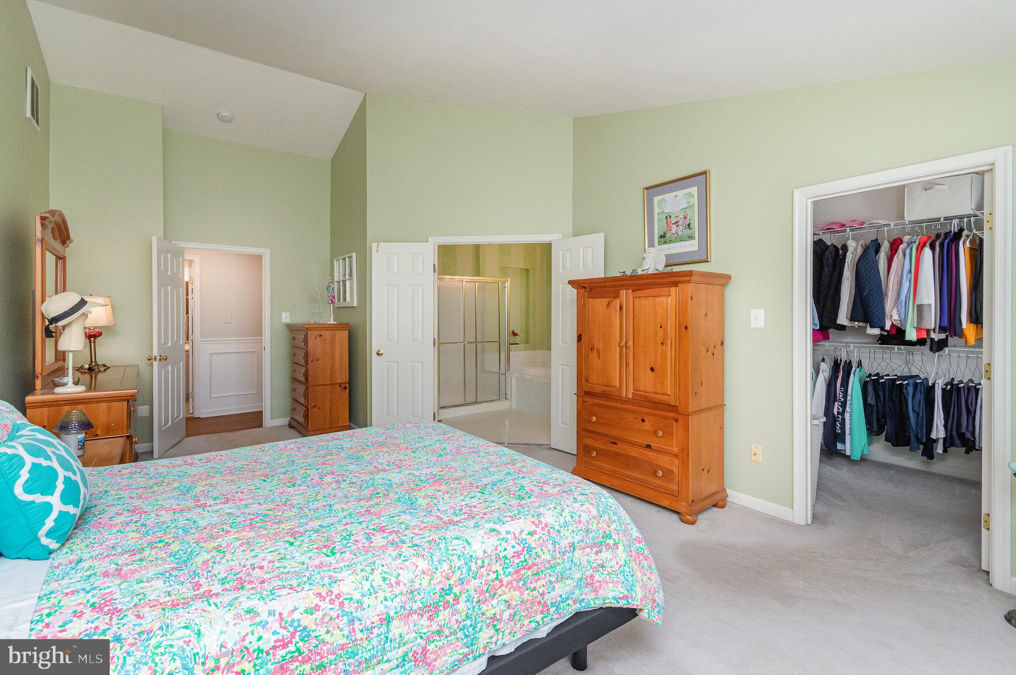 SOUTH RIDING - Residential