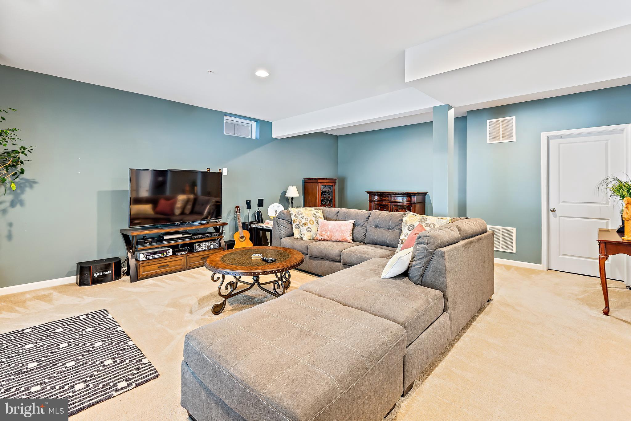 TUSCARORA CREEK - Residential