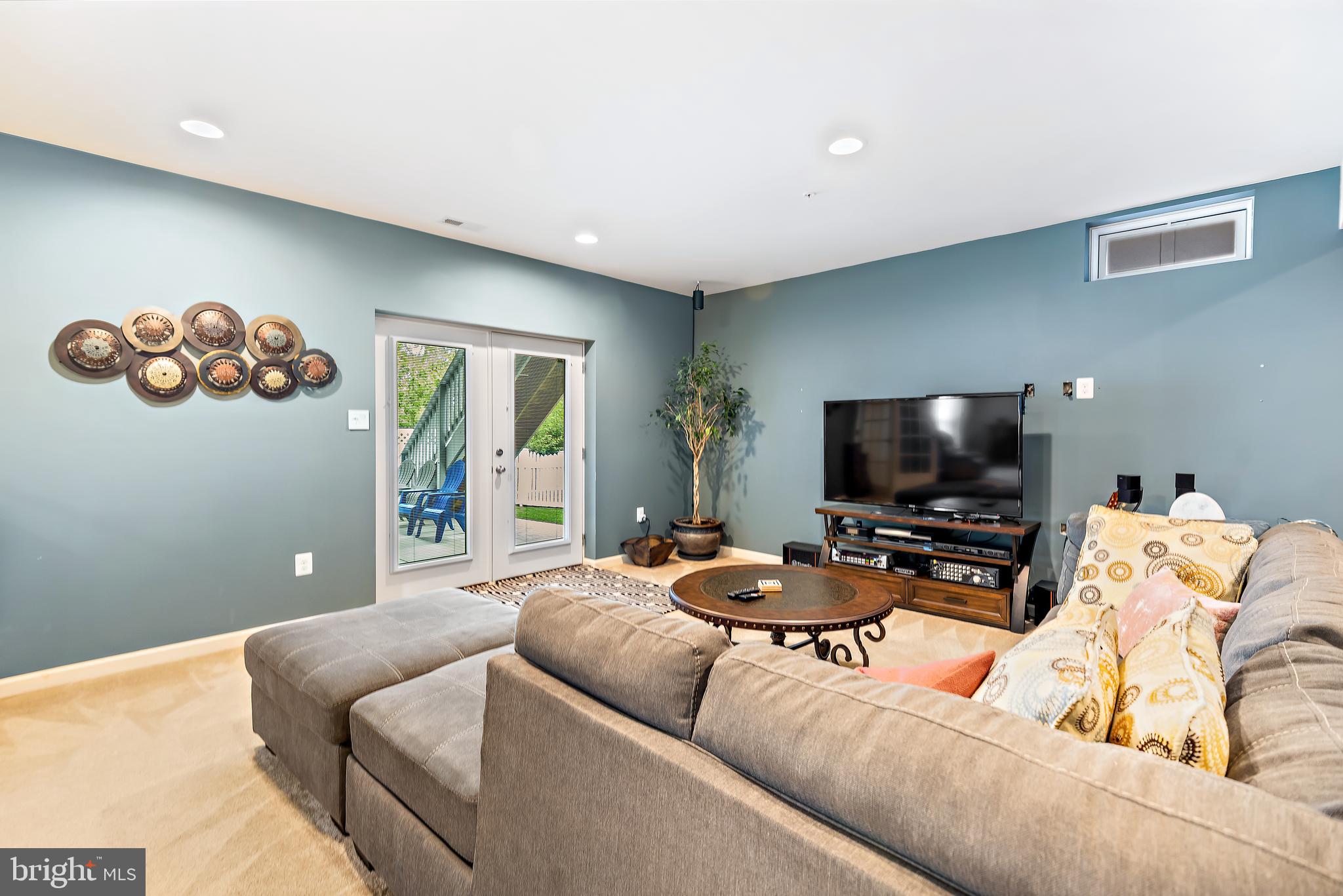 TUSCARORA CREEK - Residential