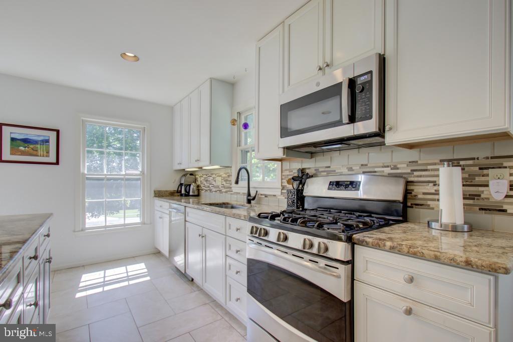 NORTH CHEVY CHASE - Residential Lease