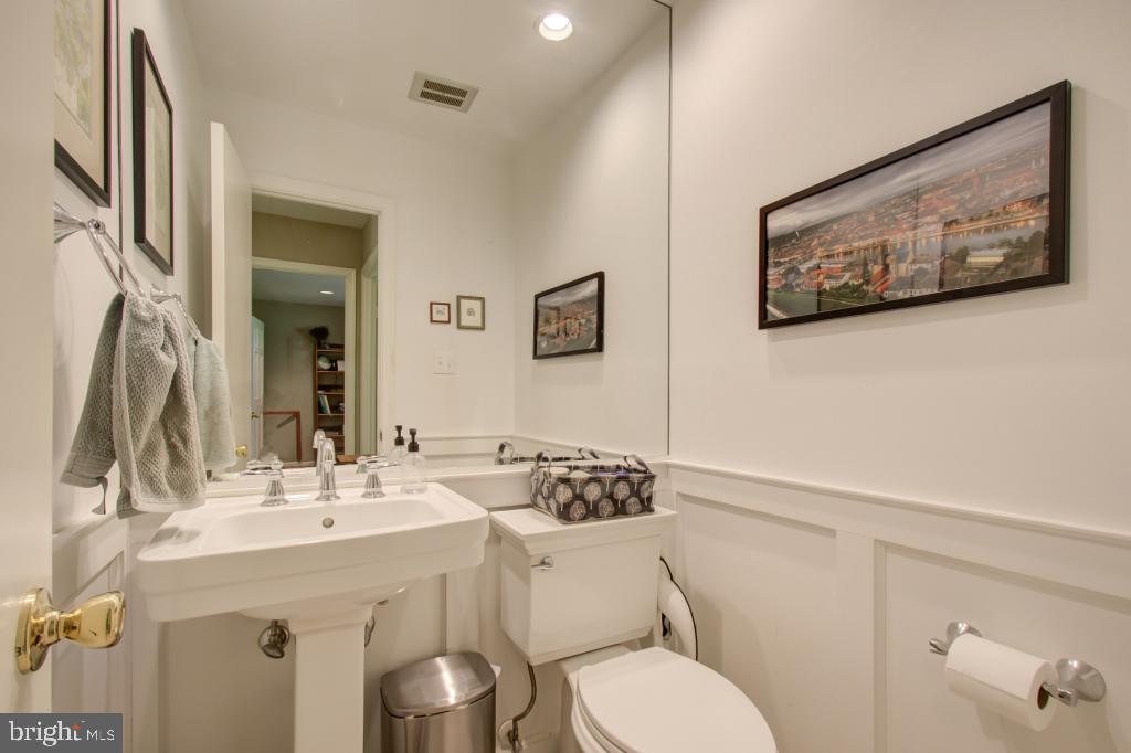 NORTH CHEVY CHASE - Residential Lease