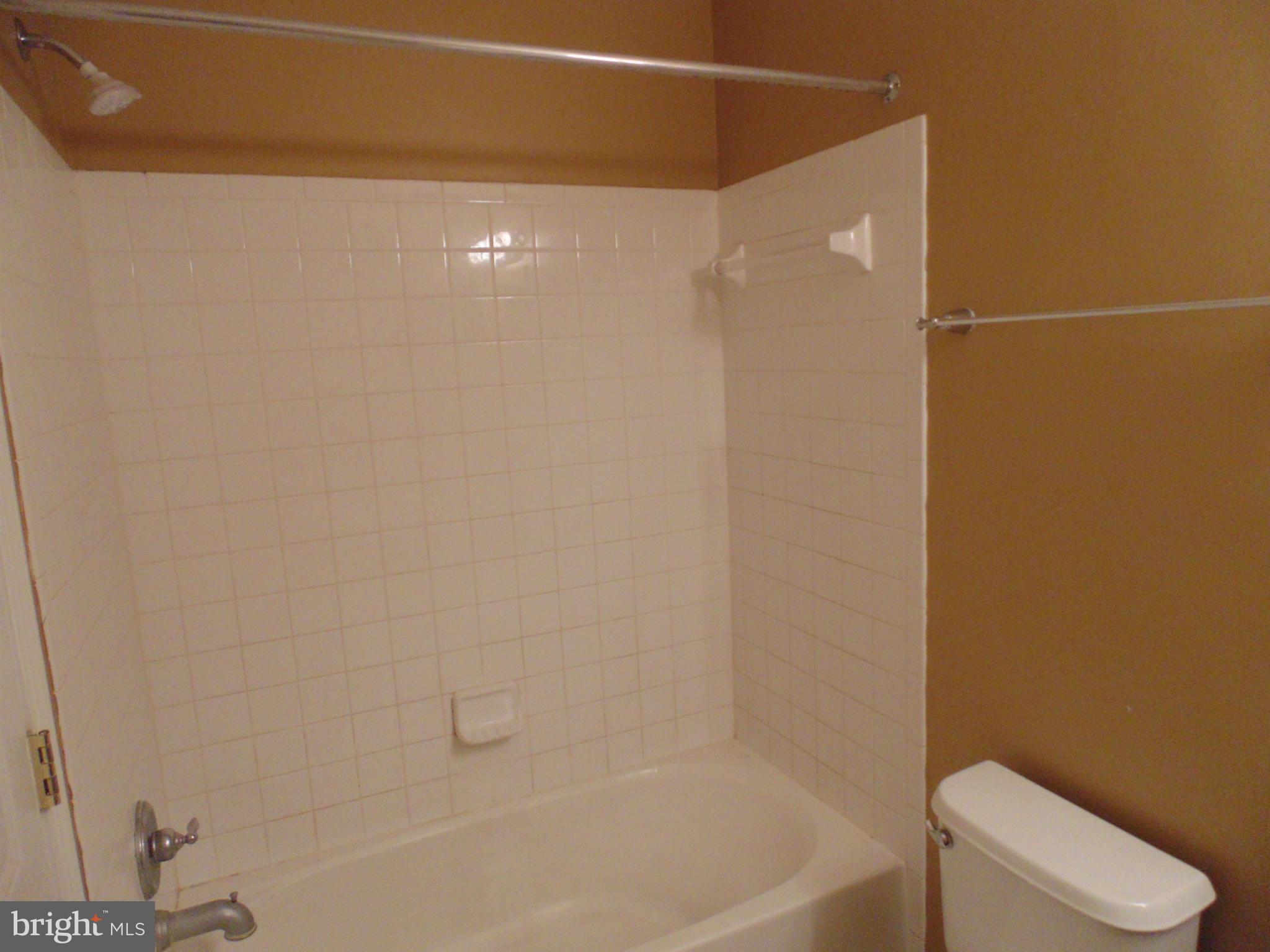 LEE'S RIDGE - Residential Lease