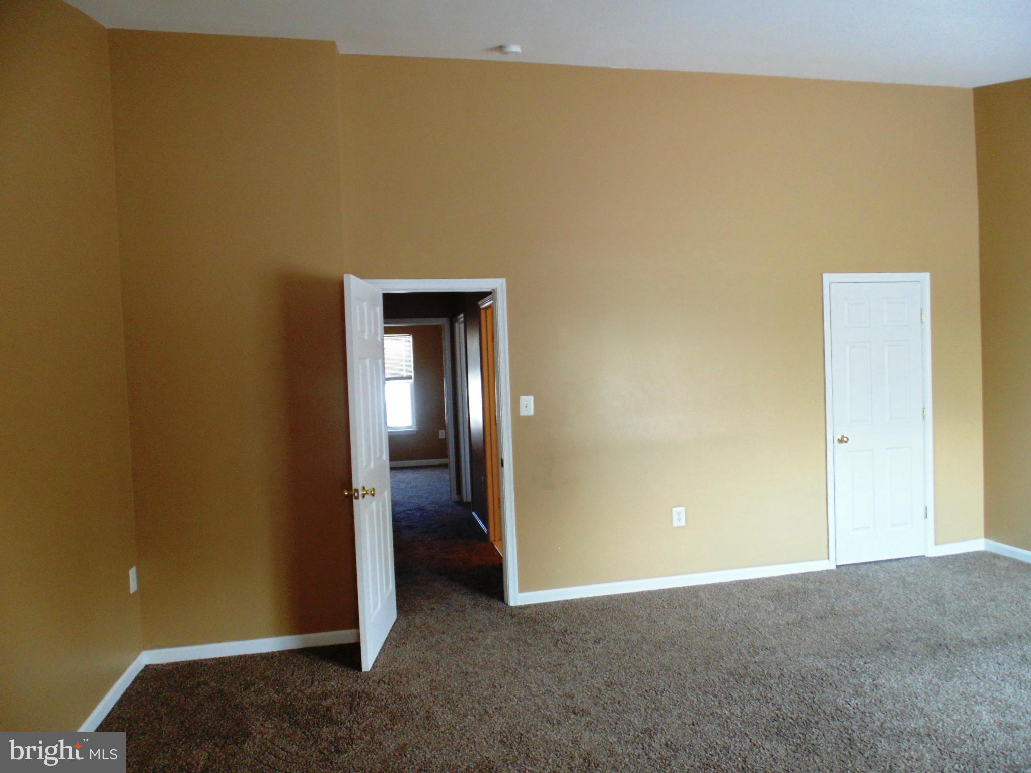 LEE'S RIDGE - Residential Lease