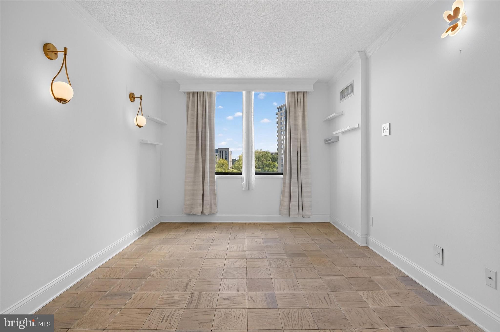 PROMENADE TOWERS - Residential