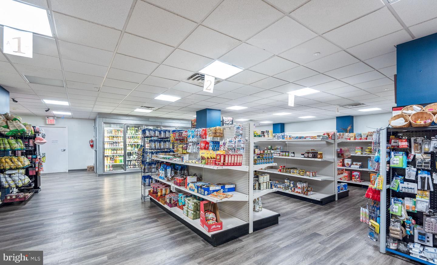 PROMENADE TOWERS - Residential