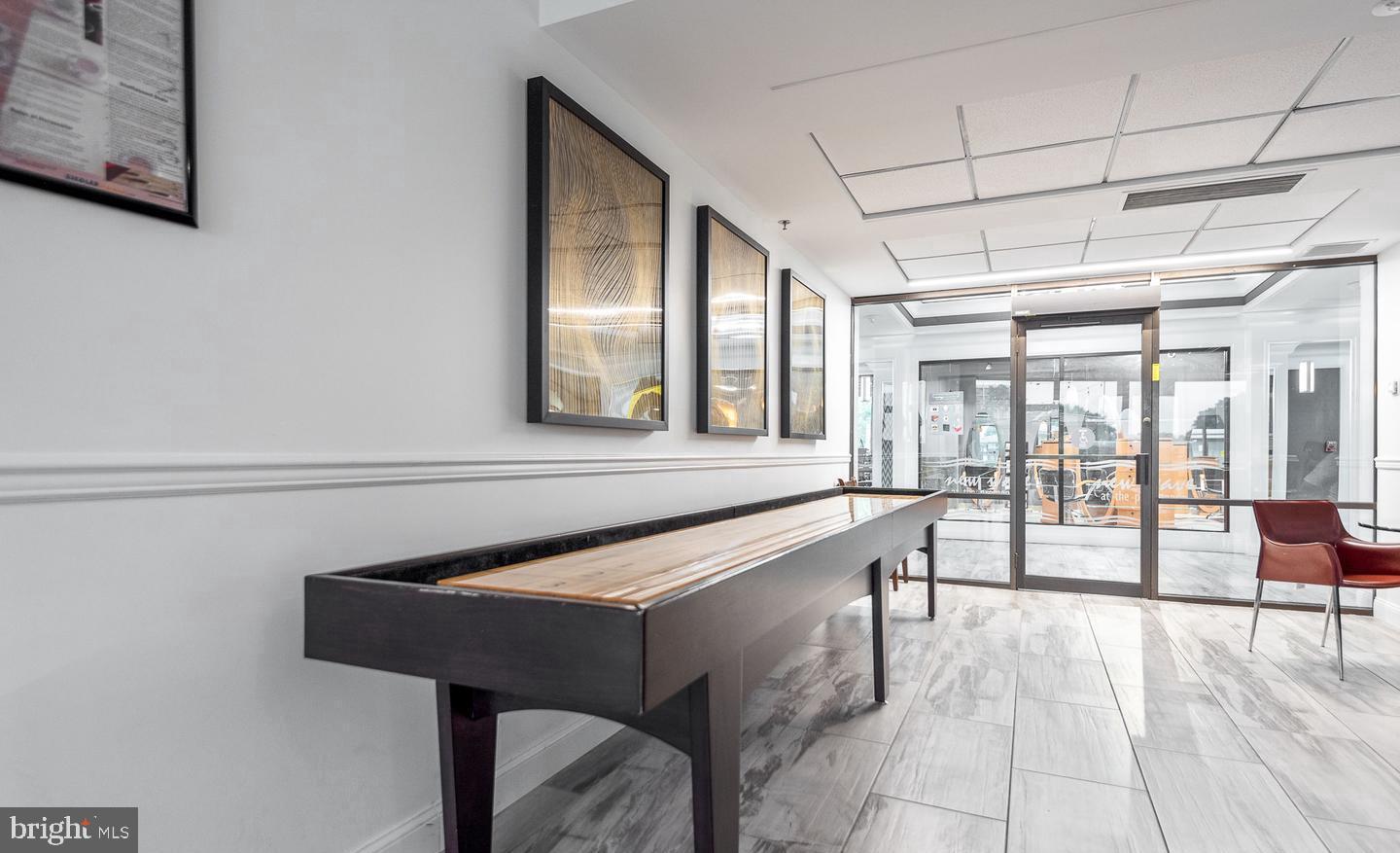 PROMENADE TOWERS - Residential