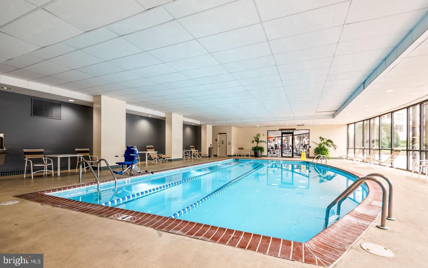 PROMENADE TOWERS - Residential