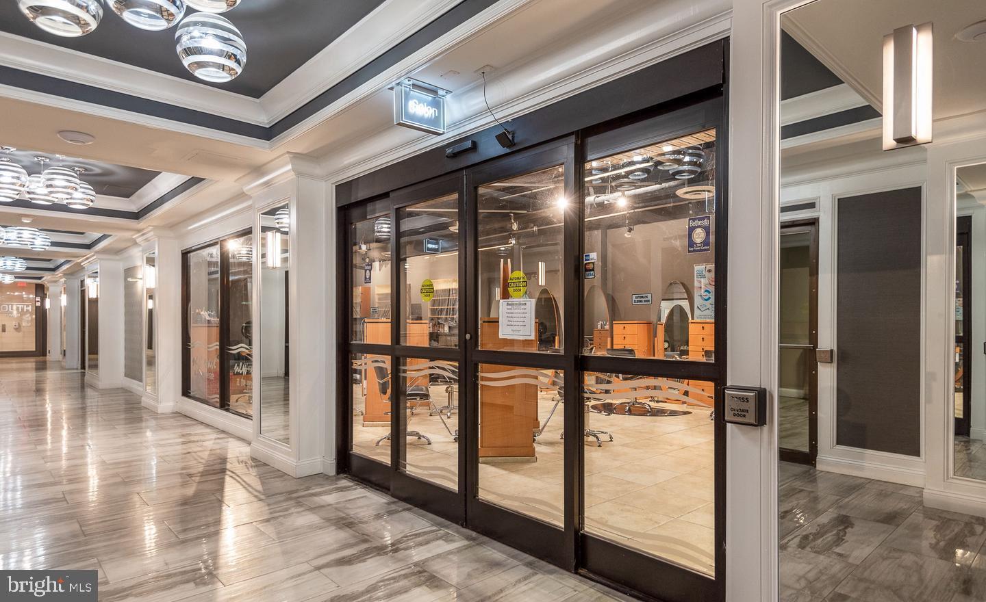 PROMENADE TOWERS - Residential