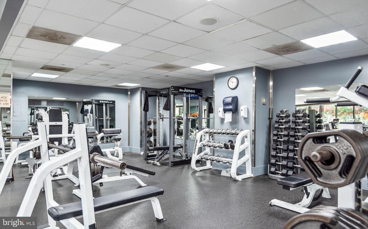 PROMENADE TOWERS - Residential