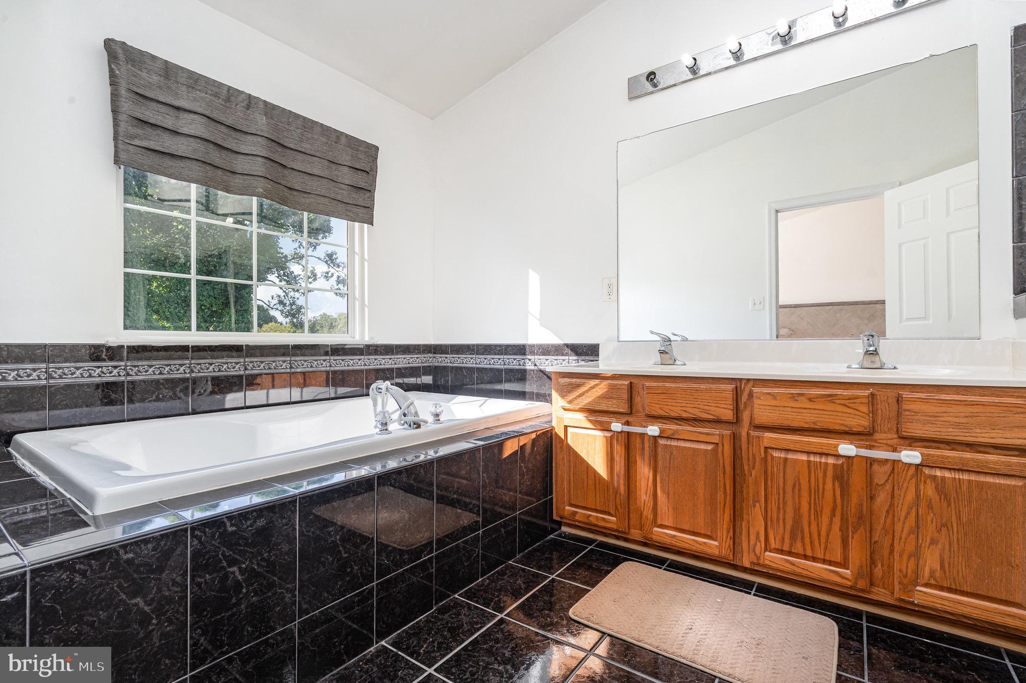 BROOKE HILL - Residential