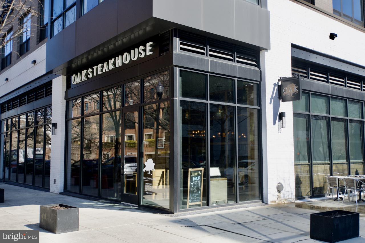 PORT ROYAL CONDOMINIUM - Residential