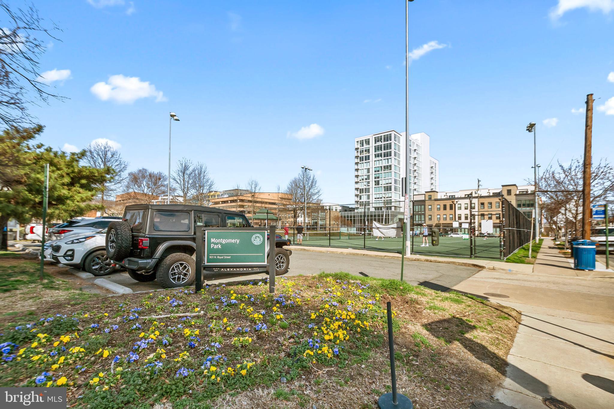 PORT ROYAL CONDOMINIUM - Residential