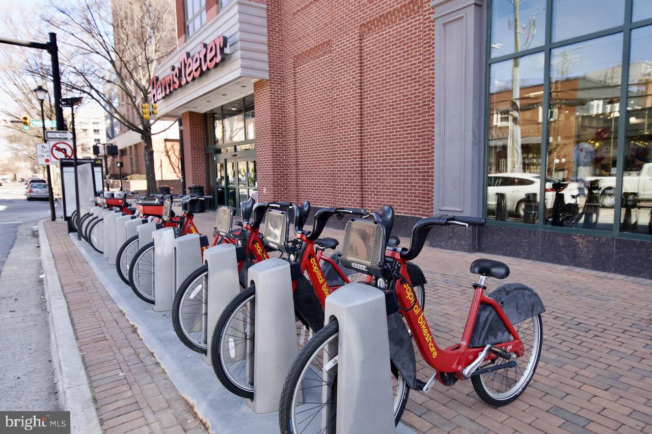 PORT ROYAL CONDOMINIUM - Residential