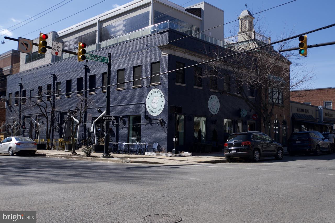 PORT ROYAL CONDOMINIUM - Residential