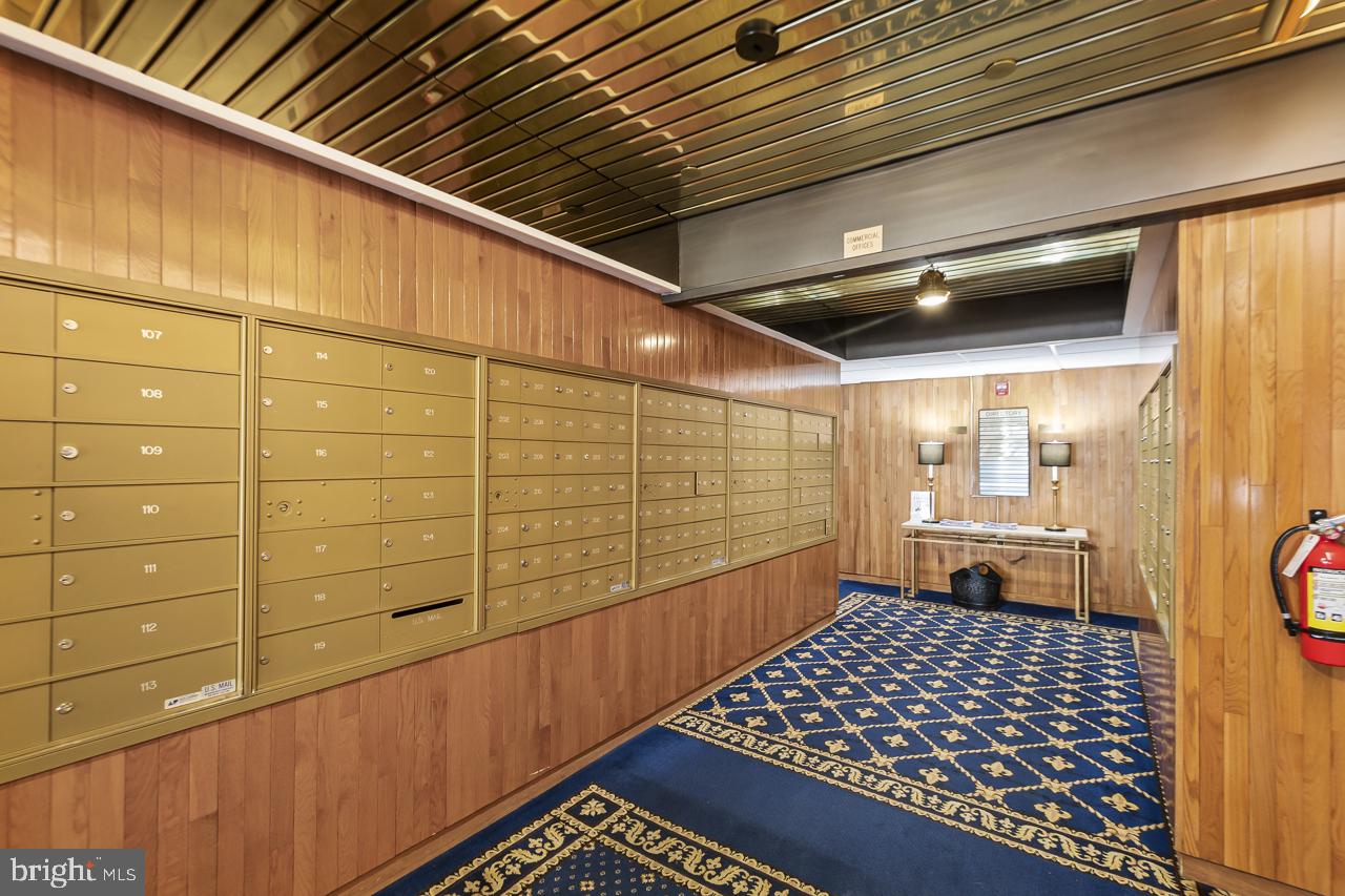 PORT ROYAL CONDOMINIUM - Residential