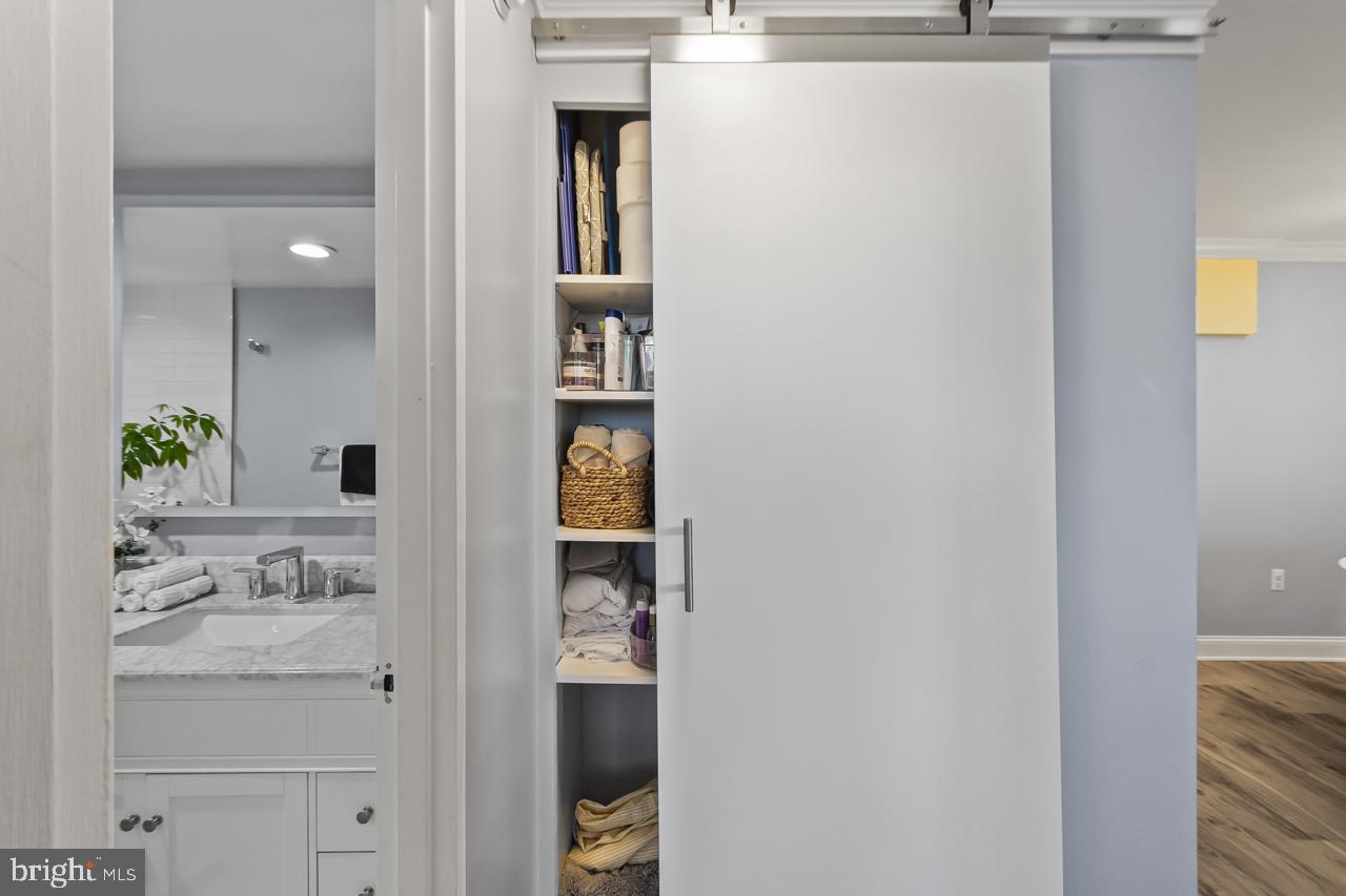 PORT ROYAL CONDOMINIUM - Residential