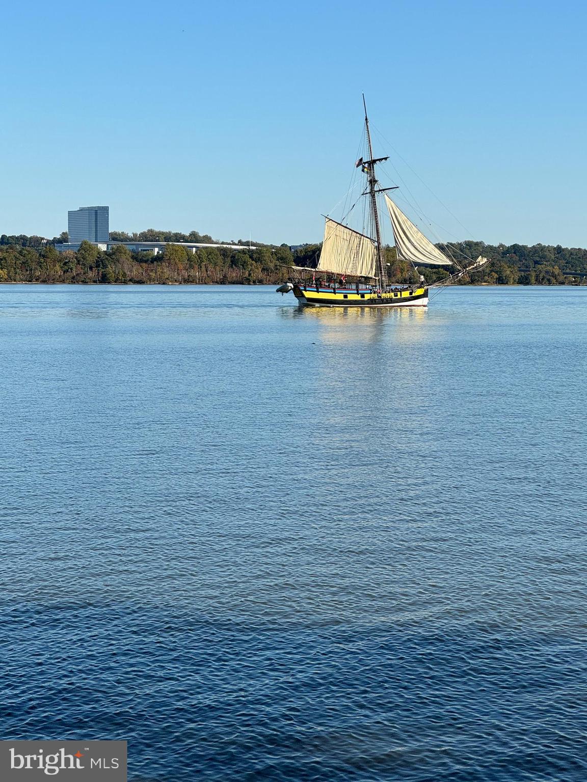 PORT ROYAL CONDOMINIUM - Residential