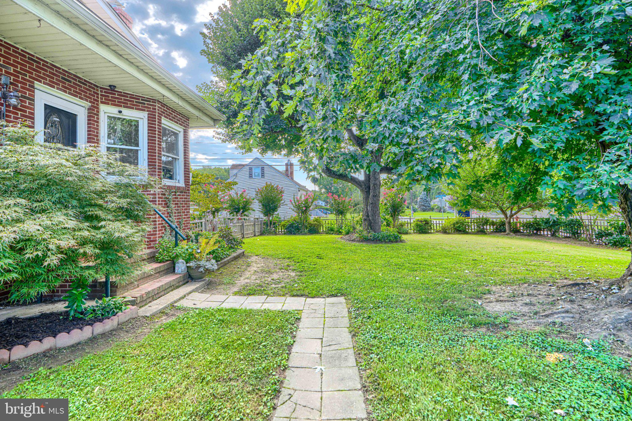 6828 HAREWOOD PARK DRIVE