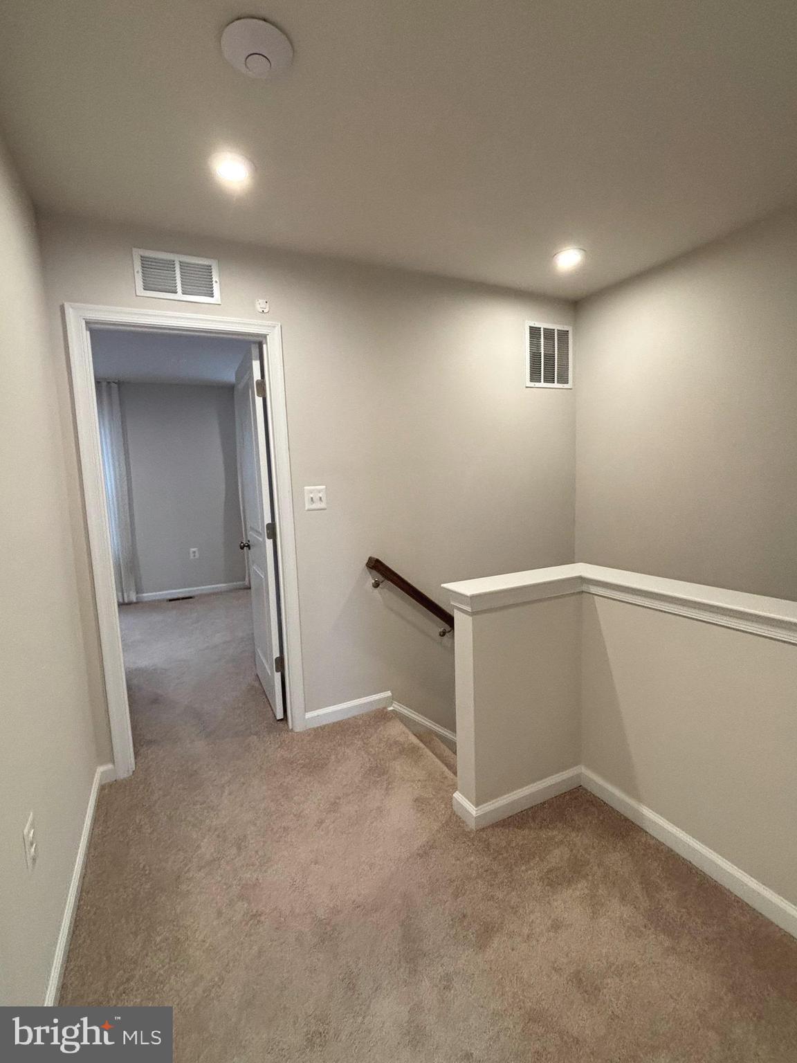 PRESIDENTS POINTE - Residential Lease