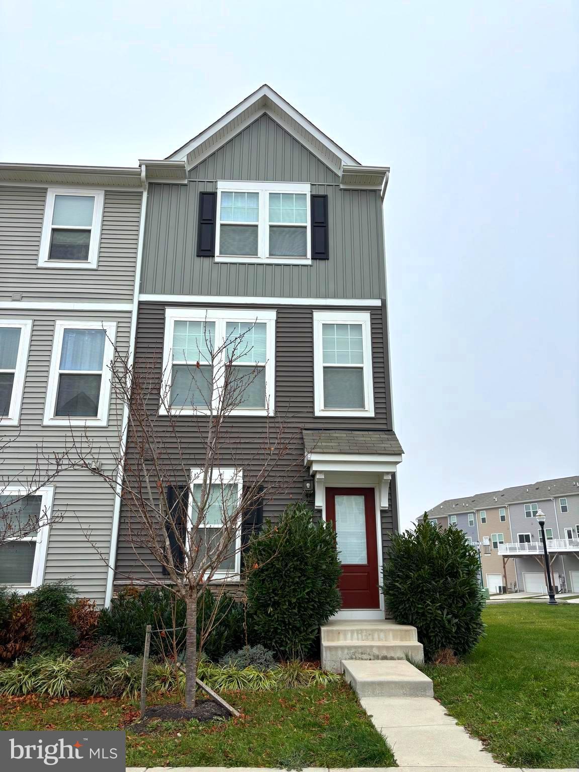 PRESIDENTS POINTE - Residential Lease