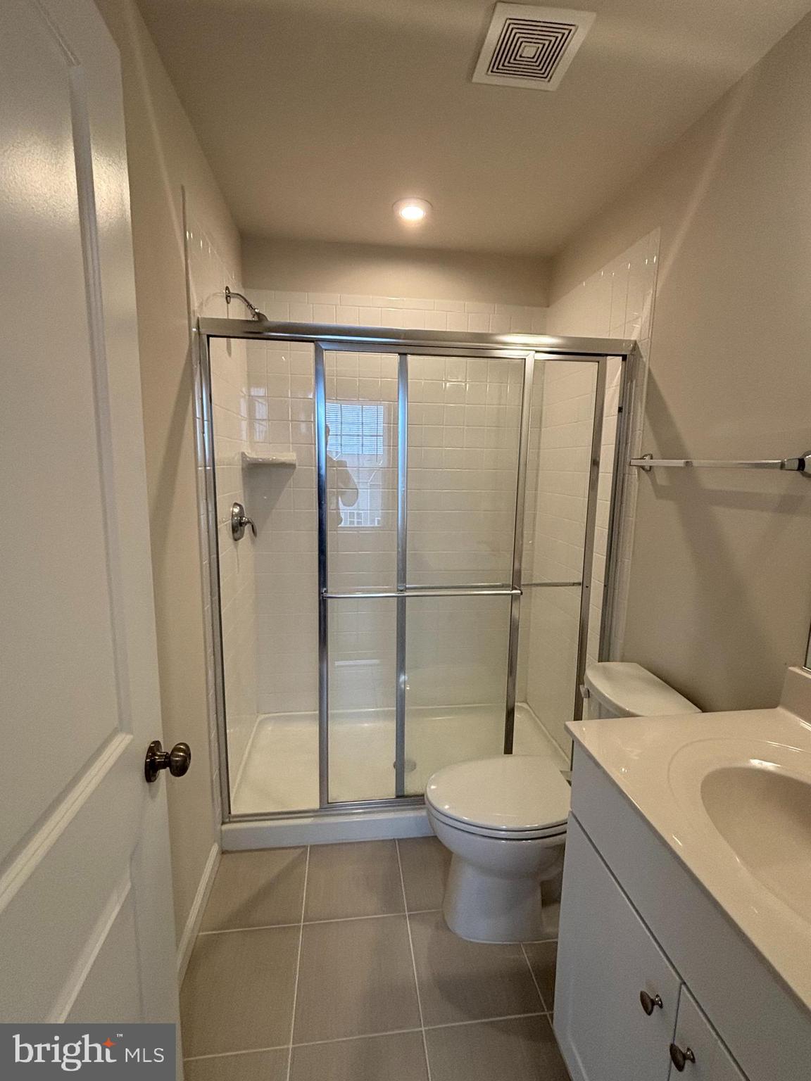 PRESIDENTS POINTE - Residential Lease