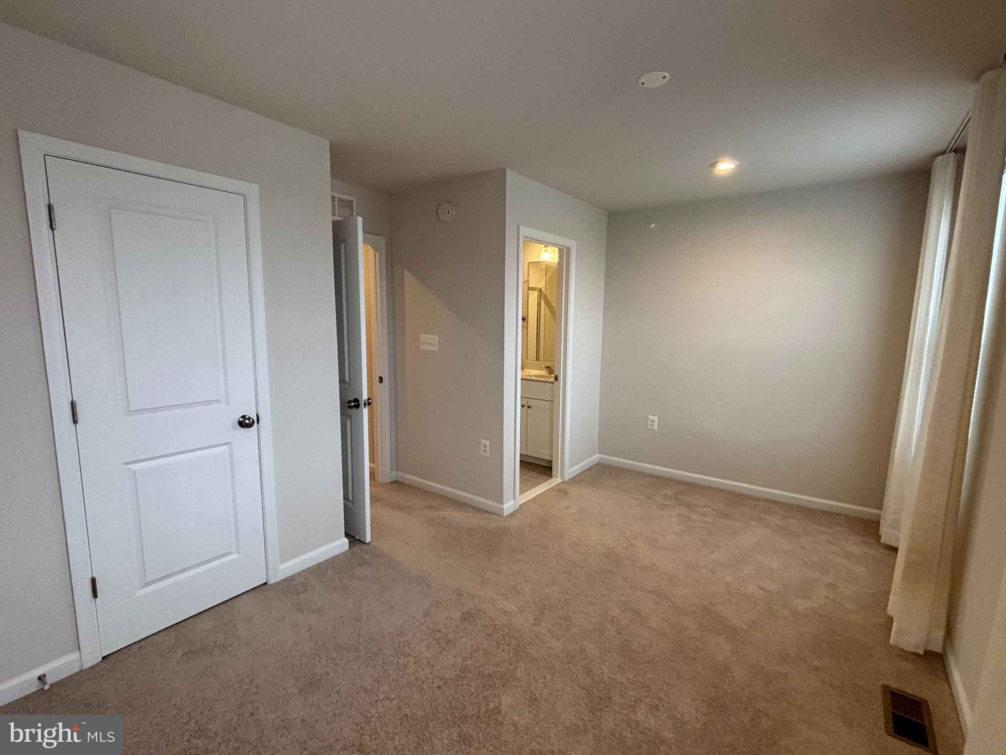 PRESIDENTS POINTE - Residential Lease