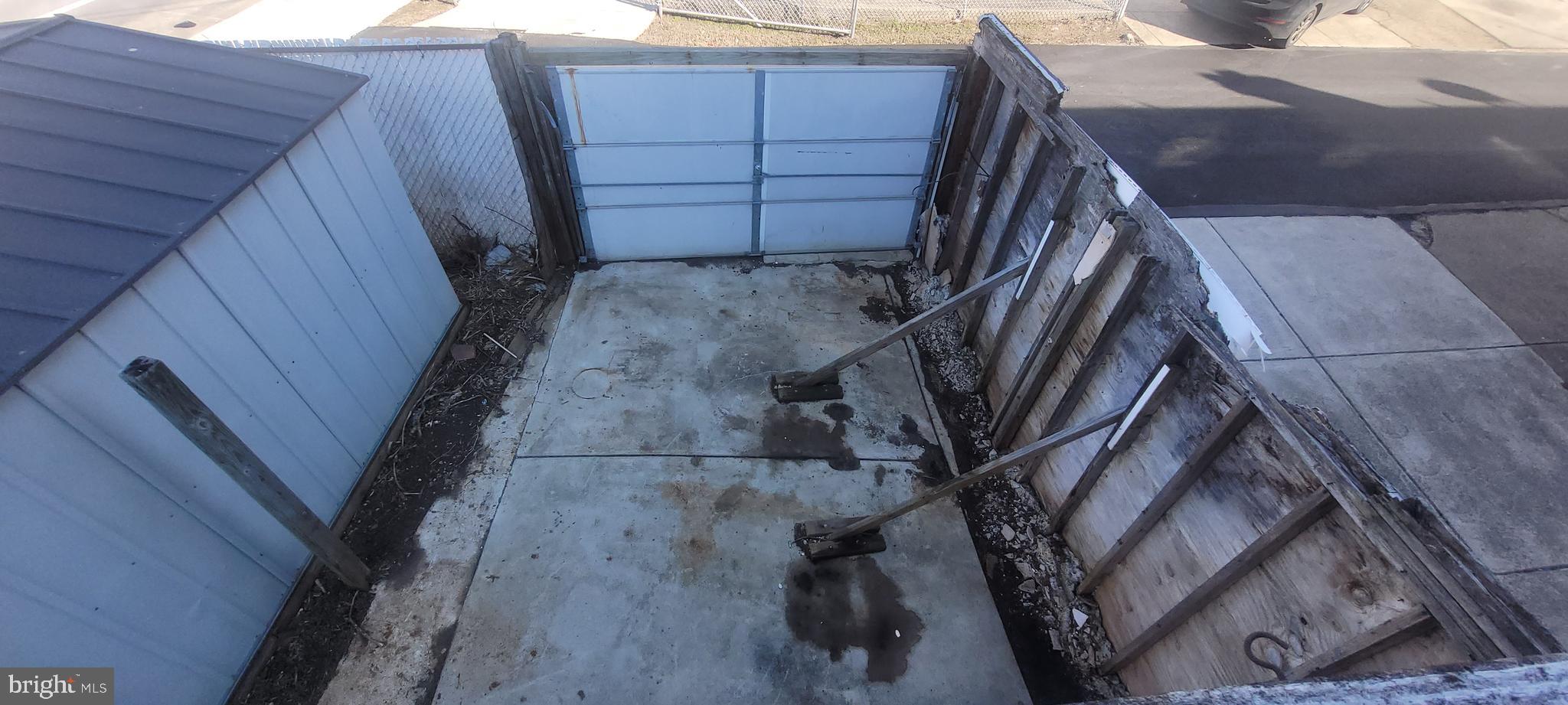 ELMWOOD PARK - Residential