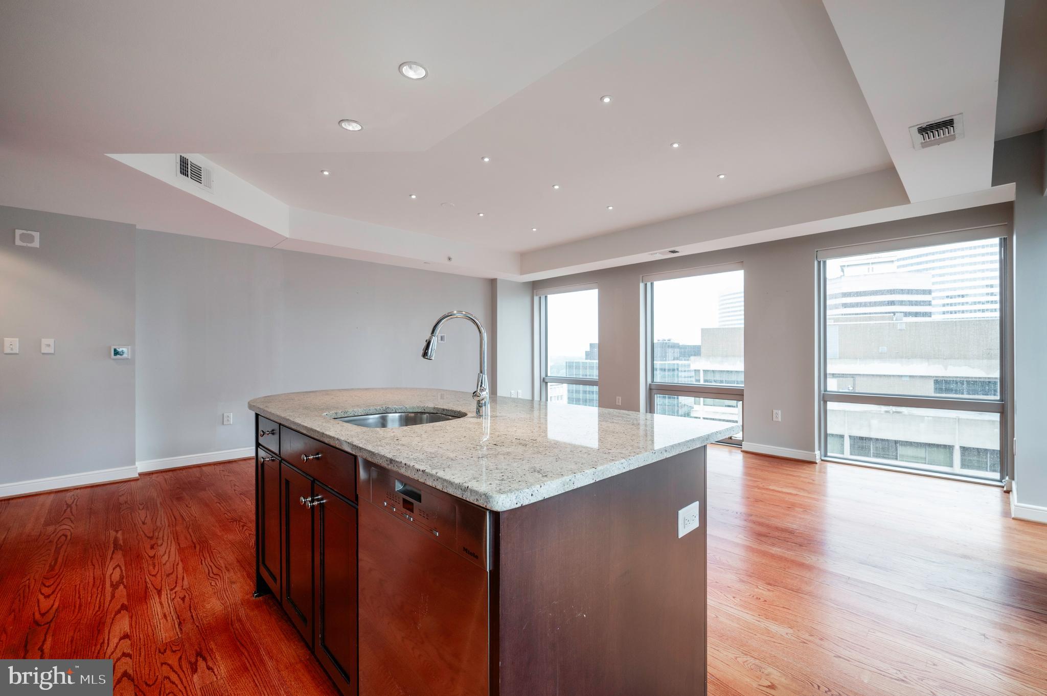 THE WATERVIEW - Residential Lease