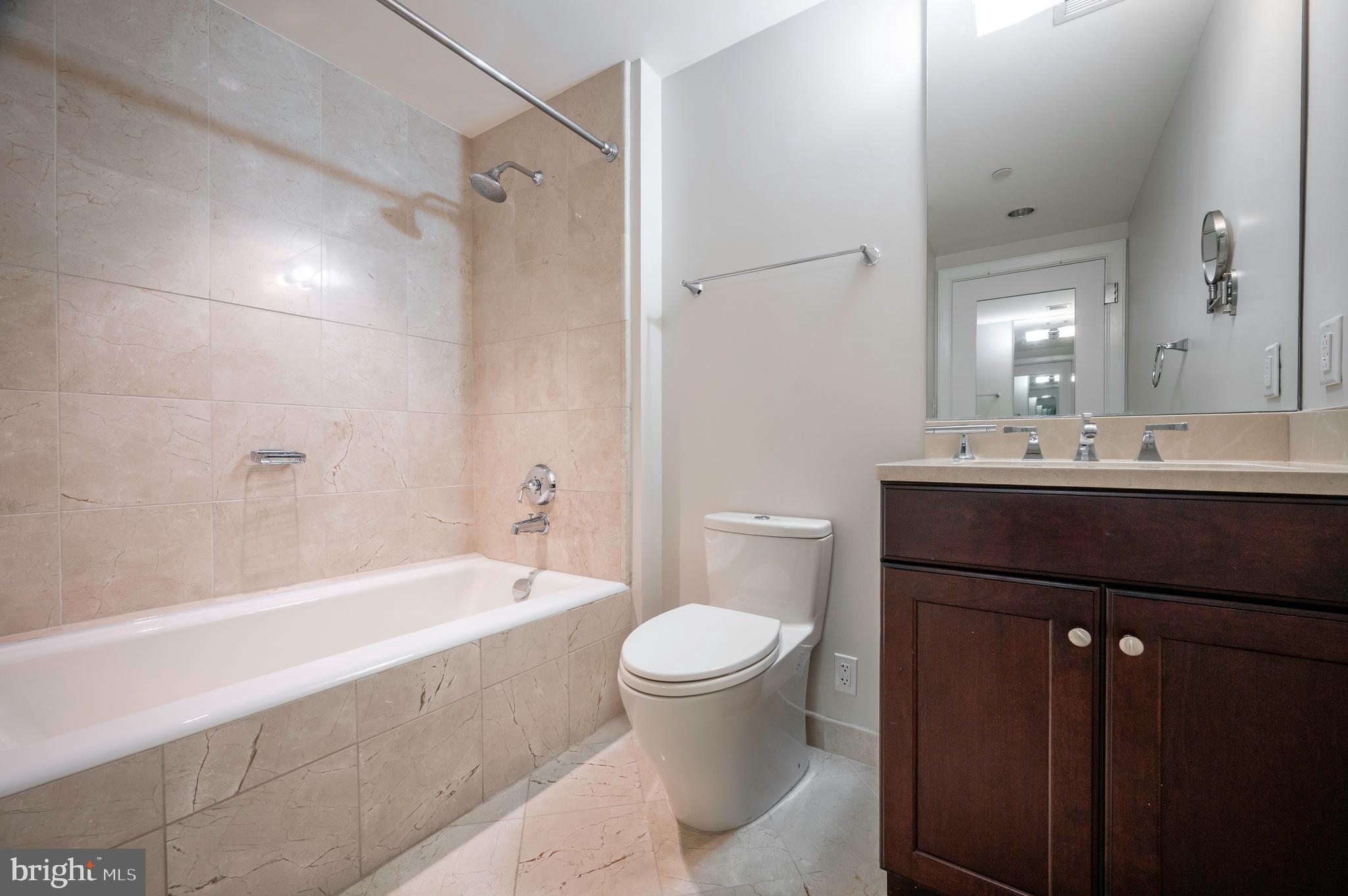 THE WATERVIEW - Residential Lease