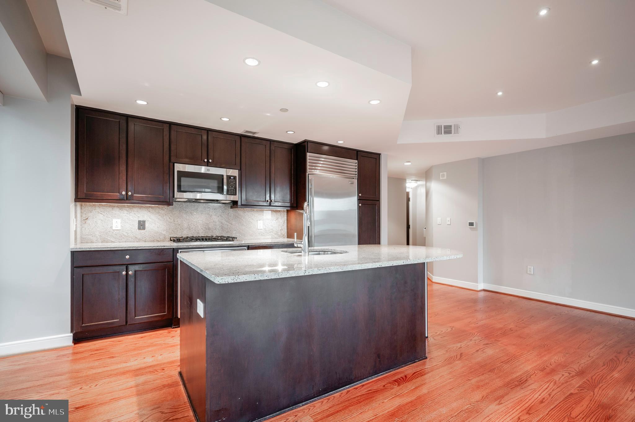 THE WATERVIEW - Residential Lease