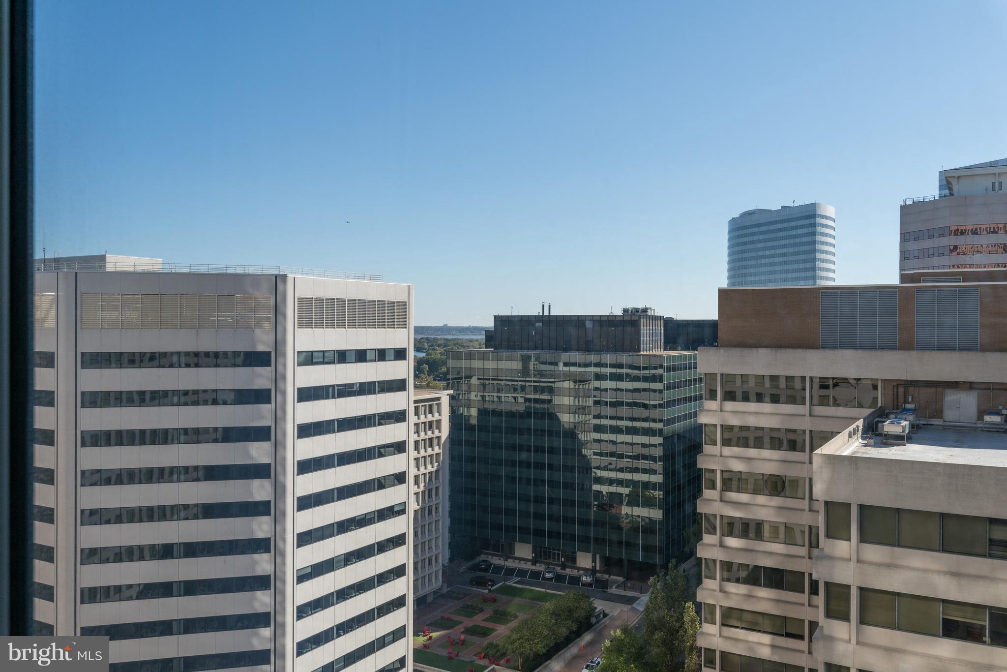 THE WATERVIEW - Residential Lease