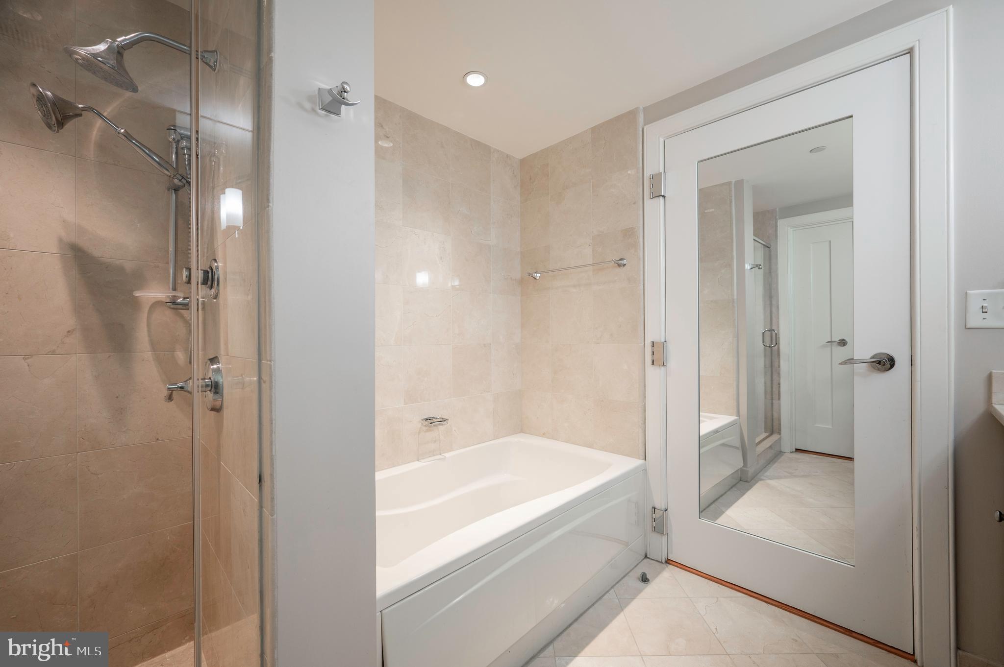 THE WATERVIEW - Residential Lease