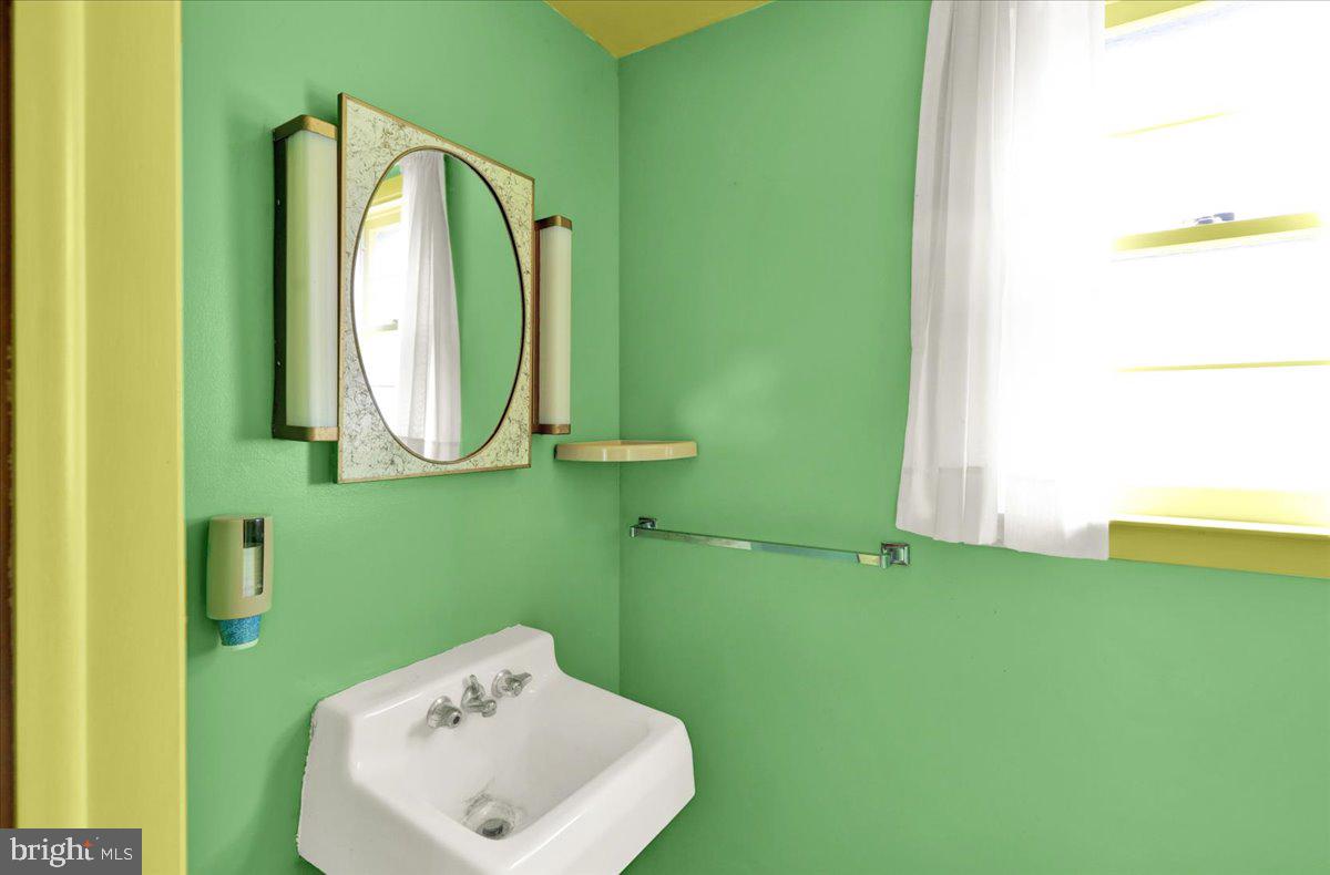 WEST HILLS - Residential