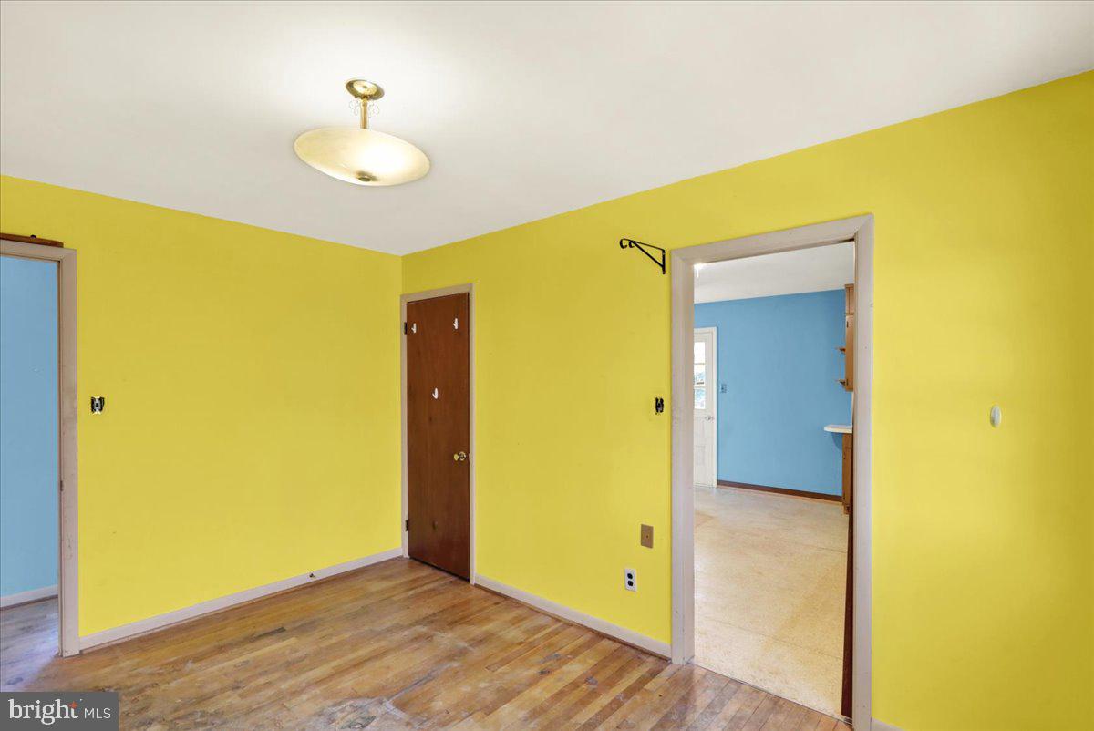 WEST HILLS - Residential