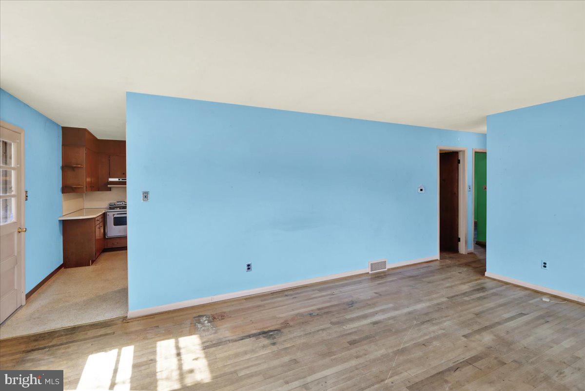 WEST HILLS - Residential