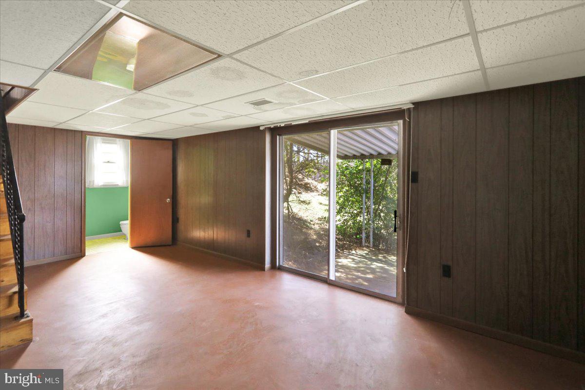 WEST HILLS - Residential