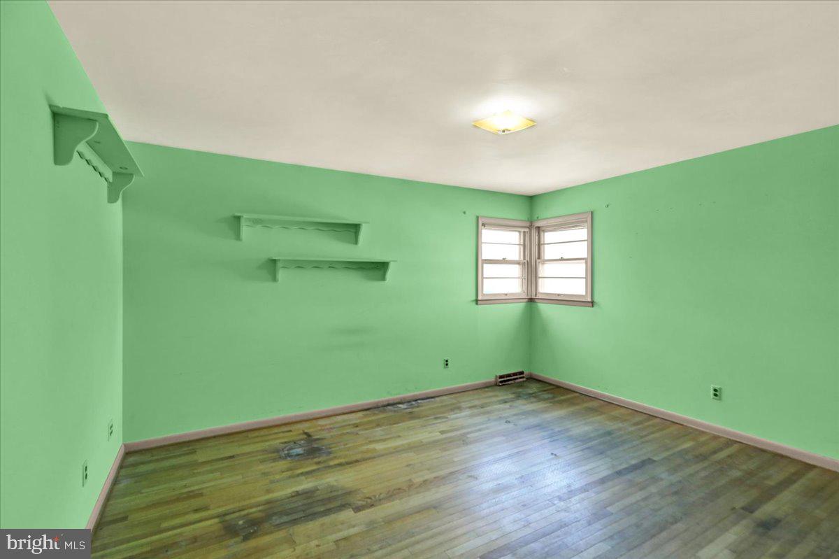 WEST HILLS - Residential