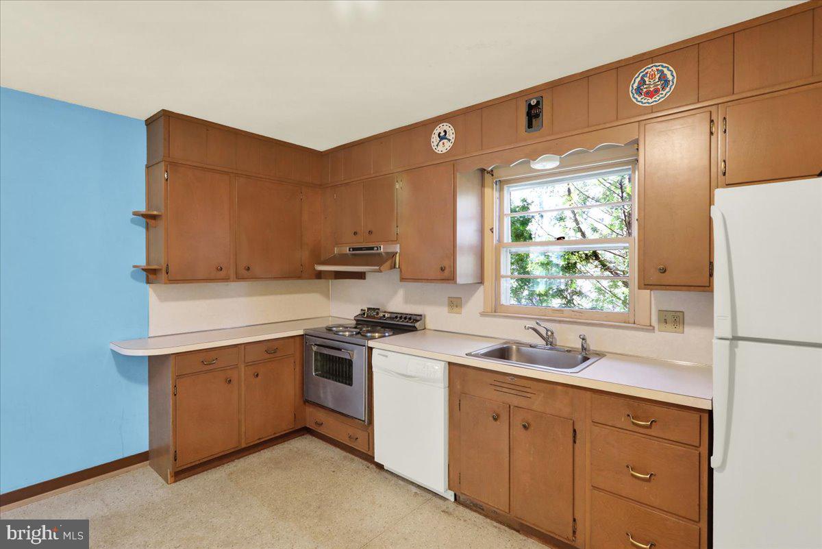 WEST HILLS - Residential