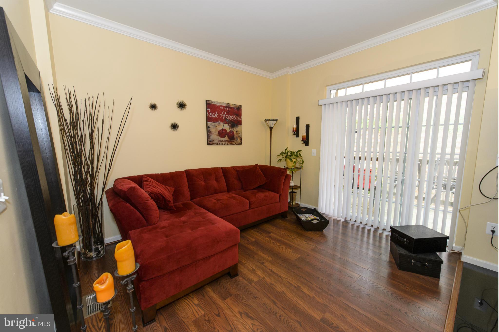 THE COMMONS ON WILLIAM SQUARE - Residential