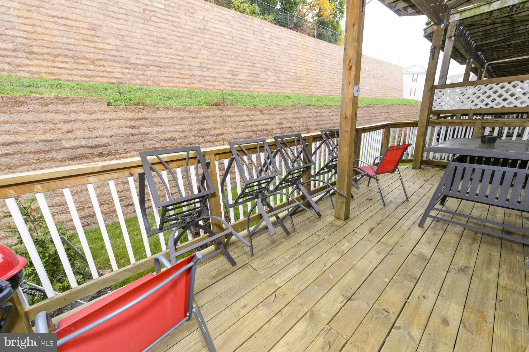 THE COMMONS ON WILLIAM SQUARE - Residential