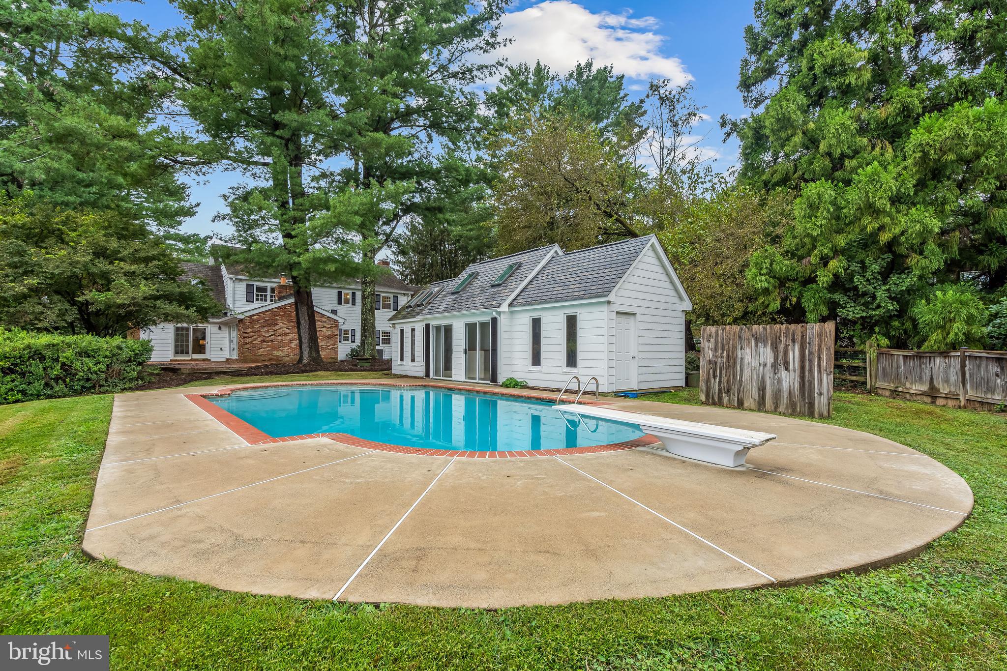 HICKORY CREEK - Residential