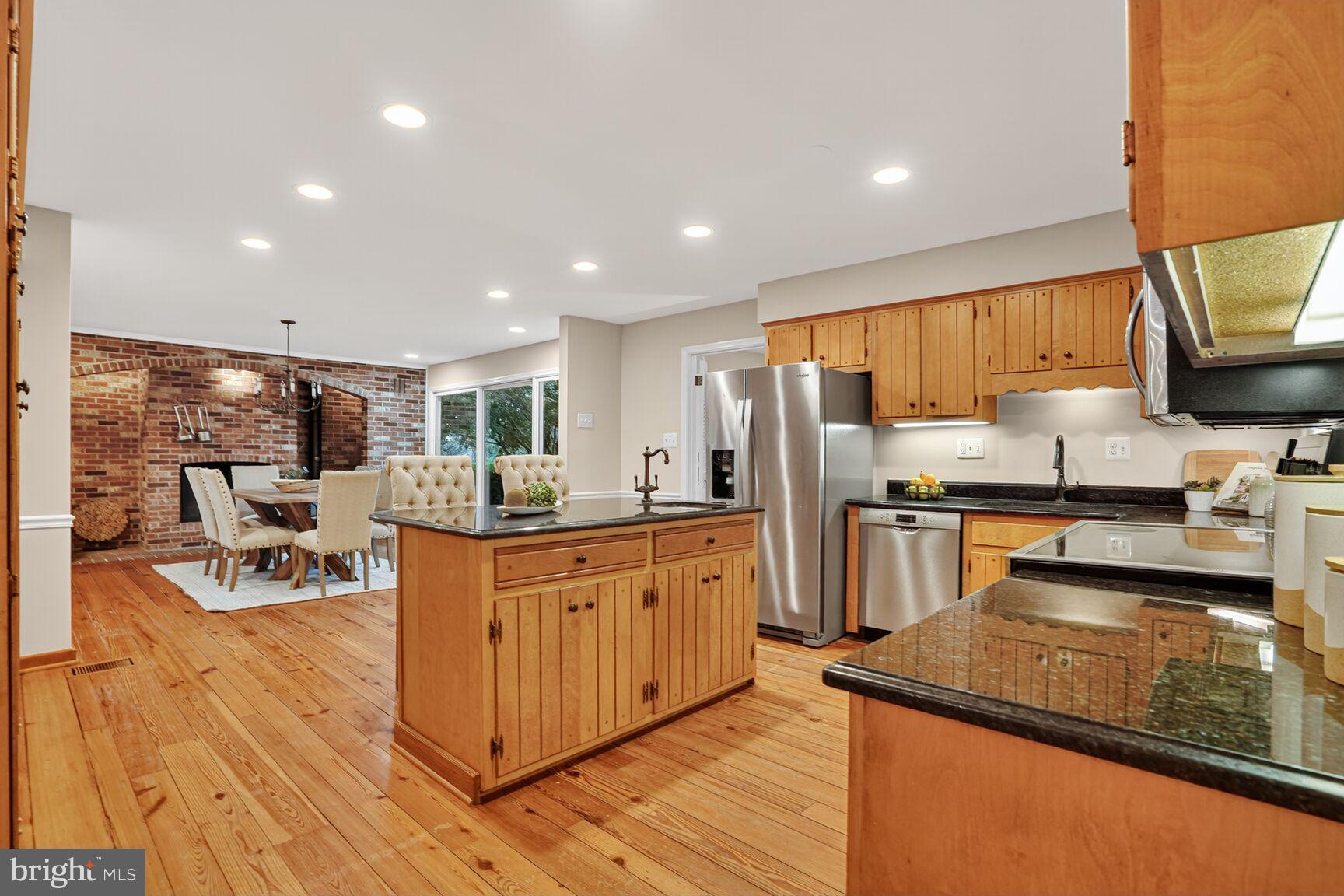 HICKORY CREEK - Residential