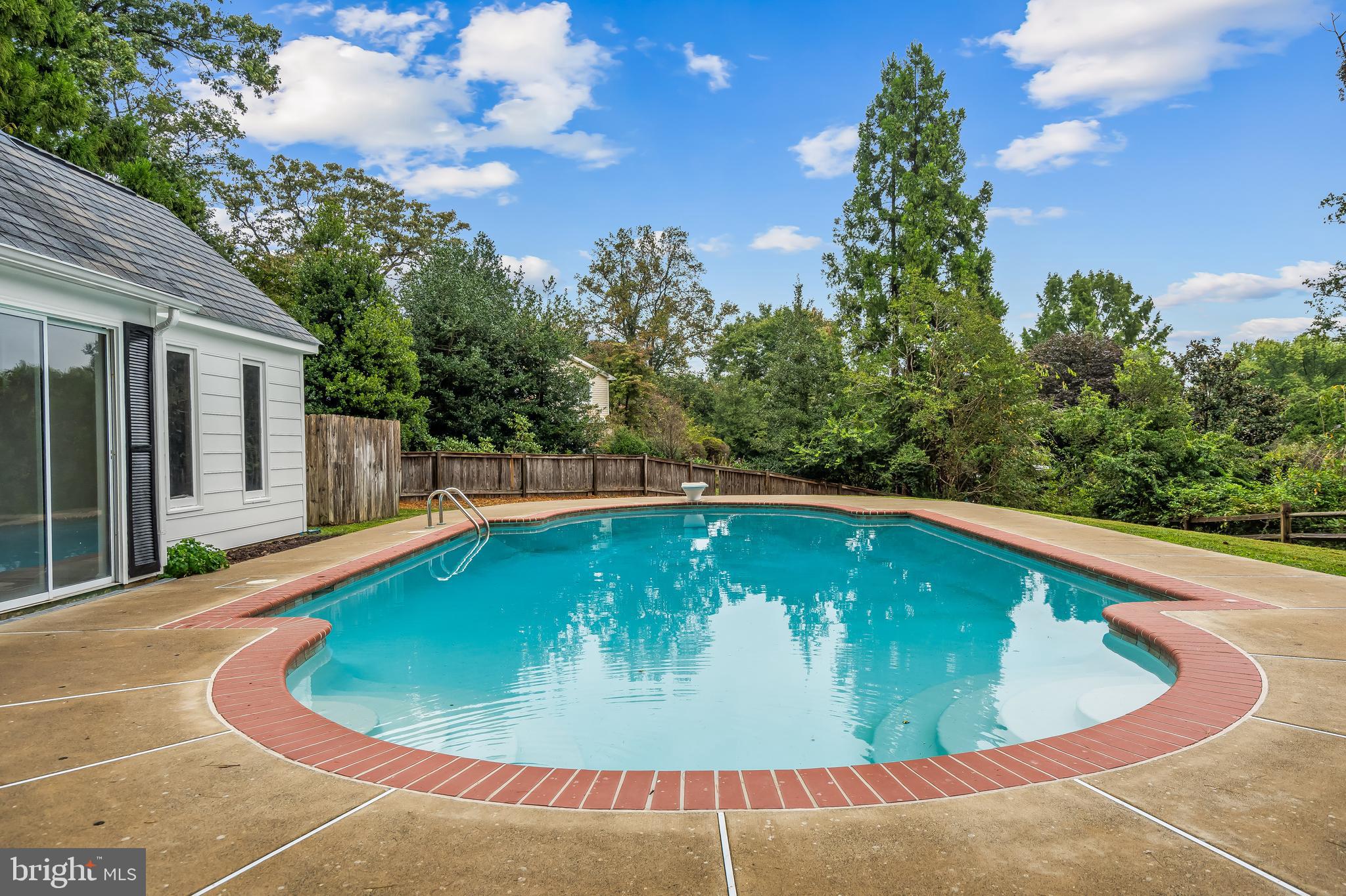 HICKORY CREEK - Residential