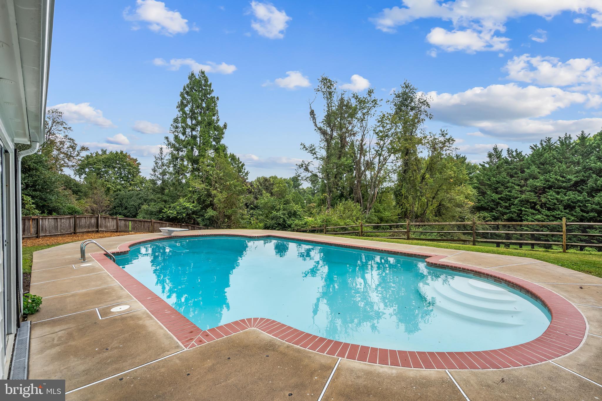 HICKORY CREEK - Residential