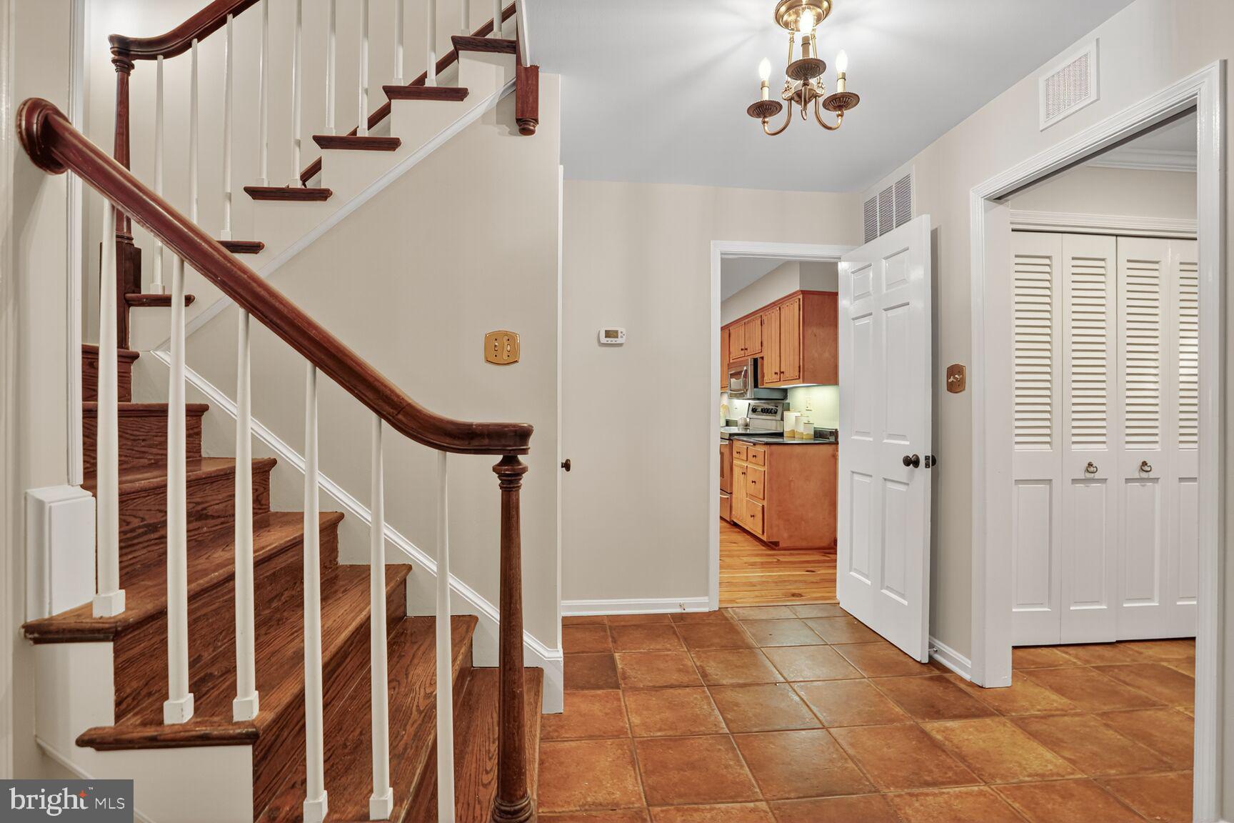 HICKORY CREEK - Residential