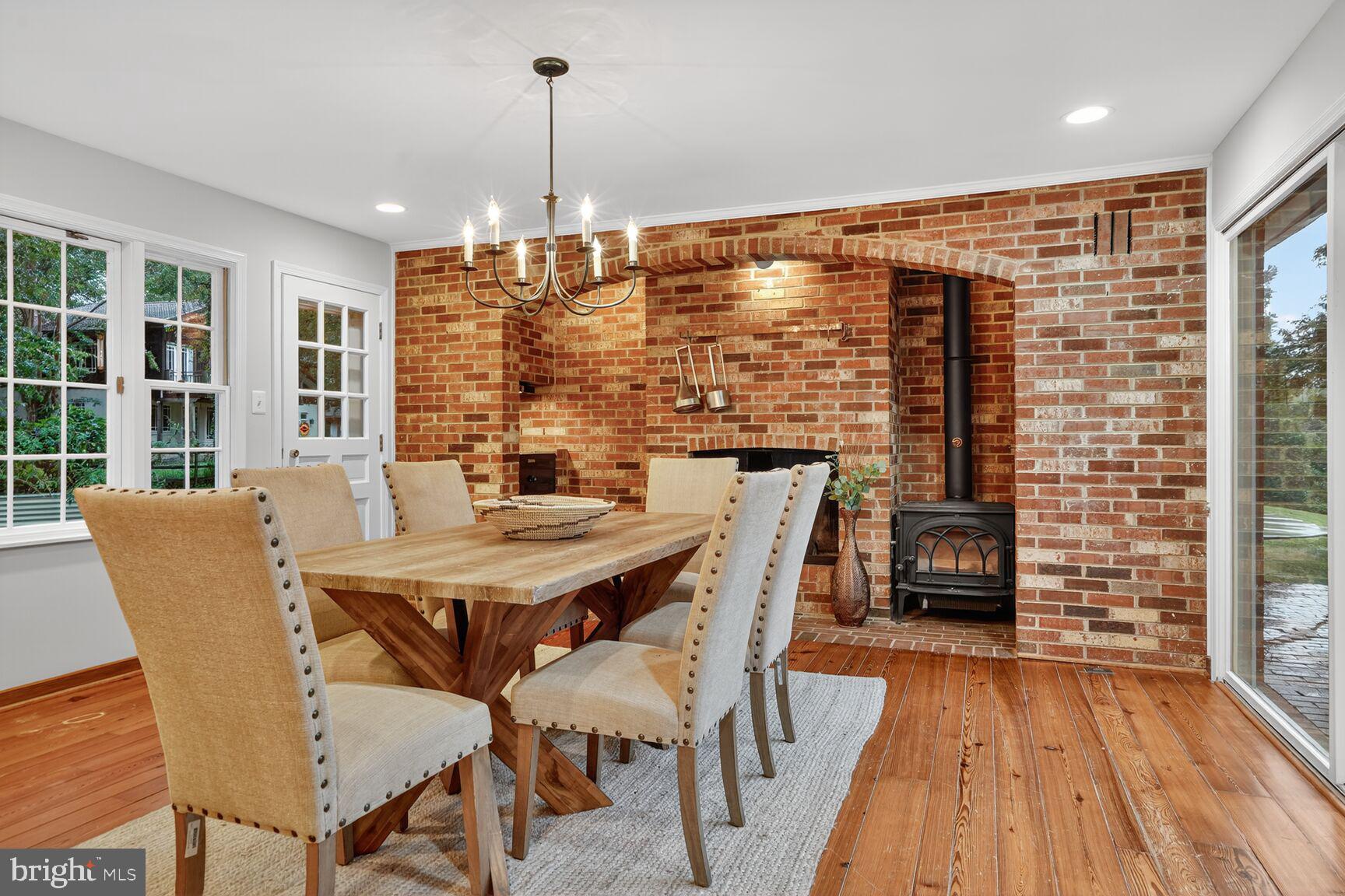 HICKORY CREEK - Residential