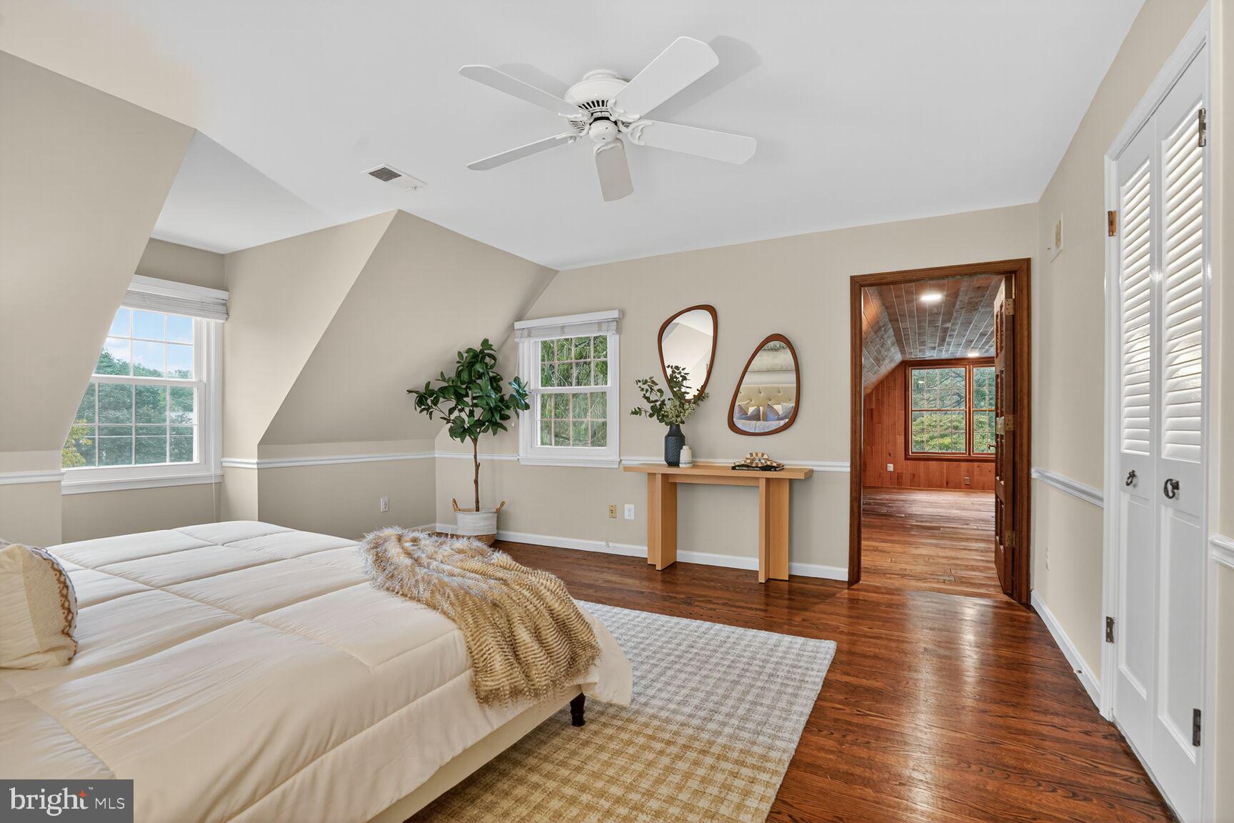 HICKORY CREEK - Residential