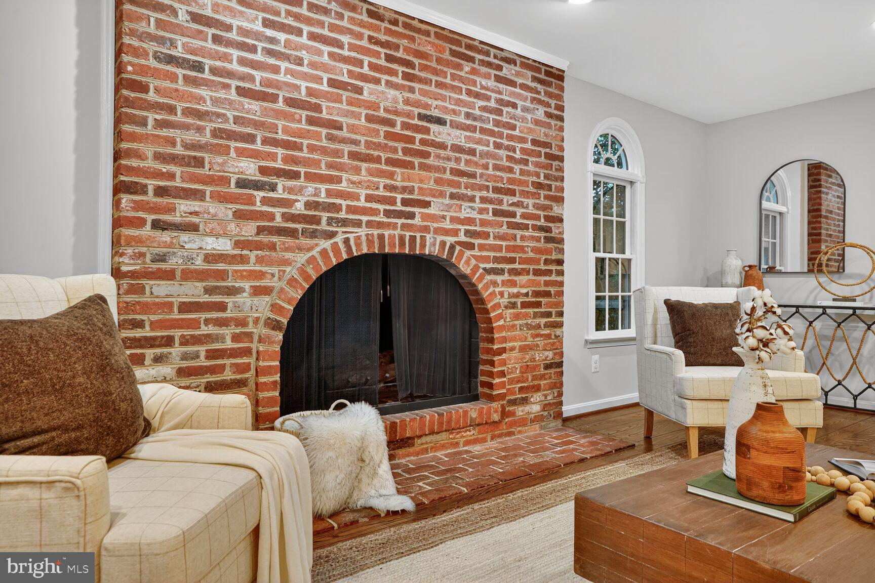 HICKORY CREEK - Residential